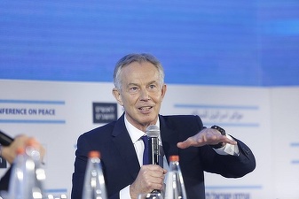 Tony Blair anunță că va renunța la imperiul său financiar