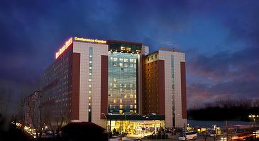 Procurorii DNA au declanșat percheziții la RIN Grand Hotel, deținut de primarul Robert Negoiță