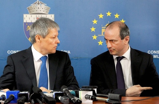 Irimescu își destăinuie of-ul în fața studenților: O secretară de la Comisia Europeană are un salariu de 3.000 de euro, exact ca mine!