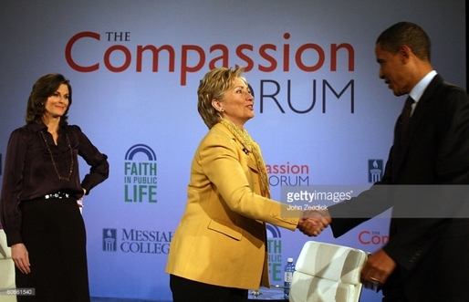 Hillary Clinton s-a referit prima oară în context electoral la "decrețeii" din România în 2008, într-o dezbatere cu Obama