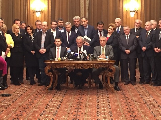 Președinții PSD și ALDE au semnat protocolul Coaliției de Guvernare pentru Dezvoltare și Democrație. Vor un prim-ministru comun