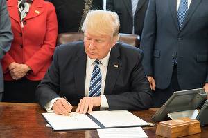 Uniunea Anglofonă? Trump, la finalul întâlnirii cu Theresa May: SUA și M. Britanie vor semna rapid un acord comercial