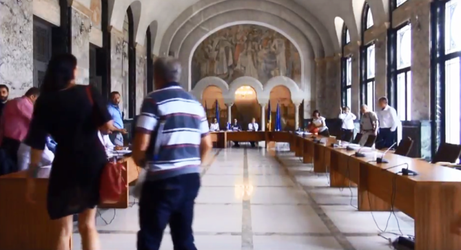 VIDEO Înființarea Rapidului Primăriei Sectorului 1 depinde acum de Gabriela Firea și CGMB. Scene caraghioase la ședința Consiliului Local