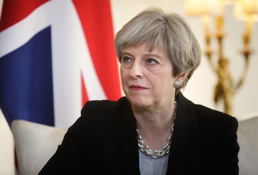 Theresa May respinge contrapropuneri ale rivalilor săi cu privire la Brexit