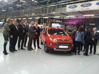 Senat: Toate instituțiile publice trebuie să cumpere cel puțin un automobil electric la fiecare 10 autoturisme achiziționate