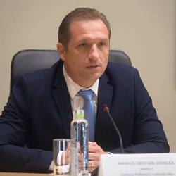 Dăncilă a schimbat prefecții la București și la Olt