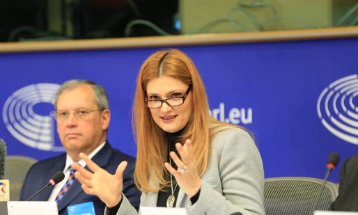 Ramona Mănescu a demisionat din ALDE și își continuă activitatea în Guvern