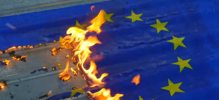Germania ar putea pedepsi cu închisoarea "necinstirea" drapelului UE