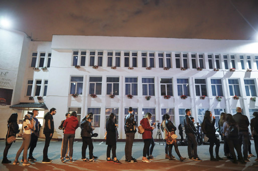 LIVE TEXT GALERIE FOTO Alegeri pentru președinte - Orban, Dăncilă și Firea s-au grăbit la urne. Iohannis i-a urmat