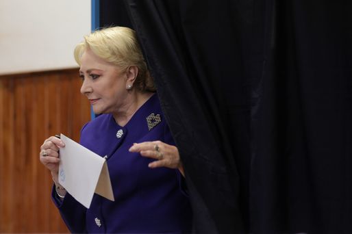 LIVE TEXT GALERIE FOTO - ULTIMA ORĂ Rezultatele exit-poll, cine merge spre Președinție