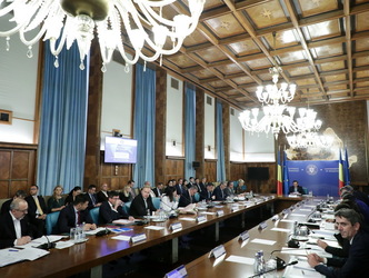 Guvernul Orban, pus în imposibilitatea de a emite ordonanțe pe perioada vacanței parlamentare. Majoritatea PSD a respins și în comisiile Camerei Deputaților proiectul de abilitare. UPDATE Guvernul amenință cu ordonanțe de urgență   