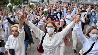 Belarus: Mii de persoane au participat la înmormântarea unui protestatar care a decedat în urma manifestațiilor de după realegerea lui Lukașenko