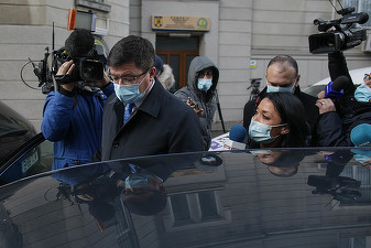 Fostul ministru al Mediului Costel Alexe, urmărit penal de DNA pentru luare de mită și instigare la delapidare în dosarul în care este suspectat că a primit mită 22 de tone de produse din tablă
