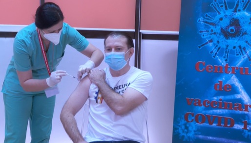 VIDEO&FOTO Premierul Florin Cîțu s-a vaccinat împotriva Covid-19