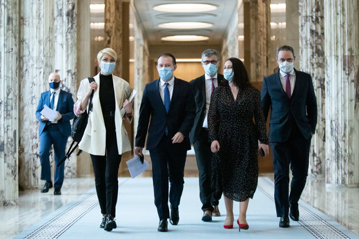 ULTIMA ORĂ Noile principii de salarizare în sistemul bugetar: Sporurile - limitate la 20% din salariu, sporul pentru condiții de muncă - același indiferent de funcție. Vor fi menținute doar sporurile ”cu adevărat relevante”