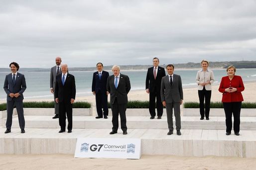Liderii G7, numiți "ipocriți". Au fost la o petrecere pe plajă, cu băutură și mâncare