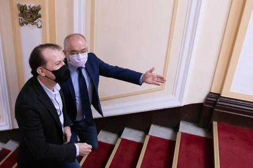 Primarii conduși de Boc fac prima schiță a noii hărți a României: „Nu putem rămâne pe loc!”. Cîțu, în luptă pentru șefia PNL, nu se opune