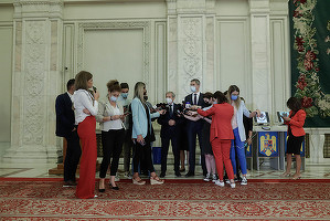 Criză politică - USR PLUS, către Cîțu: Te agăți de scaunul de premier? Cum te-am pus, așa te vom da jos! Negocieri și cu AUR