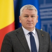 Roman a demisionat din postul de ministru; Ați învins!
