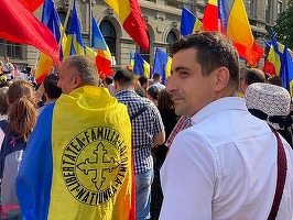 VIDEO&FOTO George Simion, stropit cu cerneală