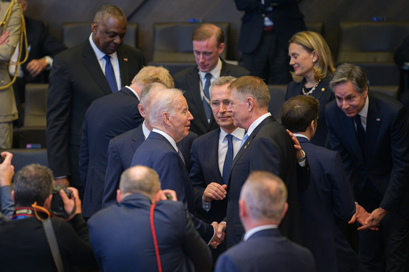FOTO Klaus Iohannis, discuție cu Joe Biden înainte de începerea Summit-ului NATO de la Bruxelles