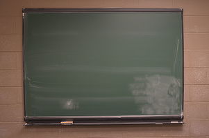 Ministrul Educației anunță înlocuirea tablelor clasice cu unele interactive în toate școlile din țară