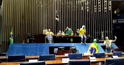 VIDEO Haos în Brazilia. Suporterii lui Bolsonaro au pătruns în Congres, trecând de barierele de securitate