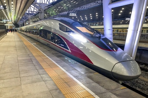 China a redeschis transportul feroviar de mare viteză între Hong Kong și continent pentru prima dată de la începutul pandemiei Covid
