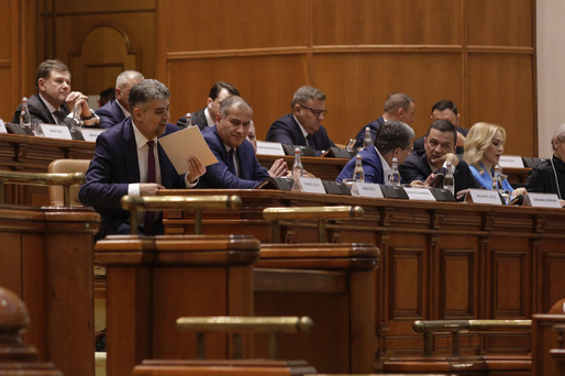 GALERIE FOTO Guvernul Ciolacu a primit votul de învestitură al Parlamentului. Ciucă l-a felicitat pe noul premier