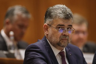 FOTO Ciolacu a mers cu metroul până la Ministerul Transporturilor: Am încercat să plătesc și cu telefonul, am văzut mesaj de la bancă, nu știu de ce nu a funcționat. Sper să plec și cu Grindeanu cu trenul la mare