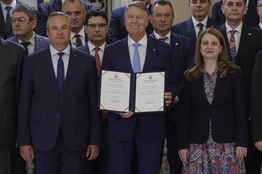 FOTO Iohannis a semnat legile parte din „România Educată”, proiectul său de suflet