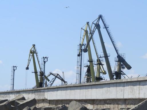 Rușii au atacat portul ucrainean Reni, la câțiva kilometri de Galați. Reacția ministrului român al Apărării