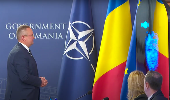 Senatorii au aprobat proiectul lui Ciucă, prin care vor fi amendați cu până la 20.000 lei cei care pun diverse însemne pe tricolorul național