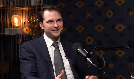 Sebastian Burduja, ministrul Energiei: „Cred că politica are un impact foarte mare asupra destinului unei țări”.  „Acum, mai mult ca oricând, în etapa în care e România, în etapa în care e Bucureștiul, e nevoie de o nouă generație, de o nouă viziune”

