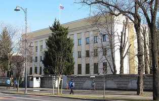 Ambasada Rusiei, despre rucsacul abandonat în fața sediului său: O încercare deliberată a dușmanilor Rusiei de a împiedica votul din București al cetățenilor ruși la alegerile prezidențiale