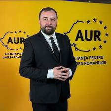 Candidatul AUR la Primăria Cluj Napoca: De ce la Bolojan se poate să iasă autorizație de construire în 15 zile sau în 30 de zile și la Cluj-Napoca durează trei ani?