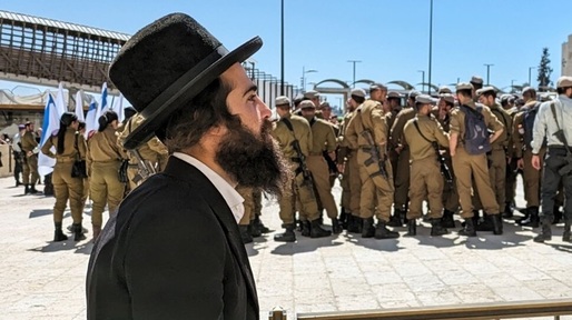 Armata israeliană a emis notificări de convocare a 1.000 de membri ai comunității ultra-ortodoxe