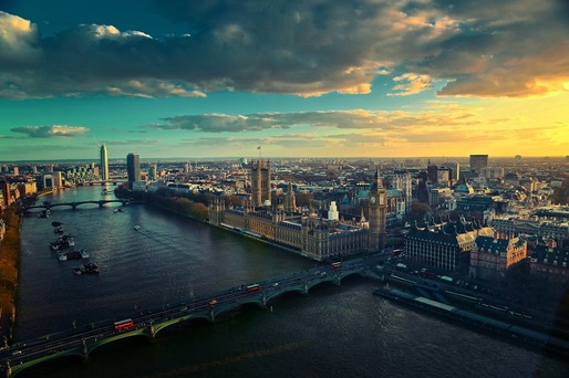 Londra lansează planul de reducere a dependenței de migrație