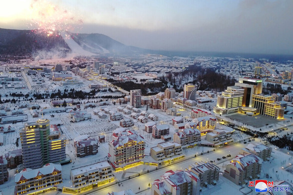 FOTO Coreea de Nord își deschide granițele pentru turiștii străini după ani de izolare. „Utopia socialistă” din nordul țării, prima care va putea fi vizitată