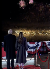 VIDEO Donald Trump a sosit la Washington, iar festivitățile de învestire au început cu un imitator al lui Elvis și focuri de artificii
