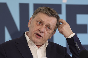 Crin Antonescu: Îndemn românii să vină la vot, să nu cadă în capcana confuziei și îndoielii. România e în continuare ținta unui atac hibrid. Acum e dirijat contra sistemului de justiție