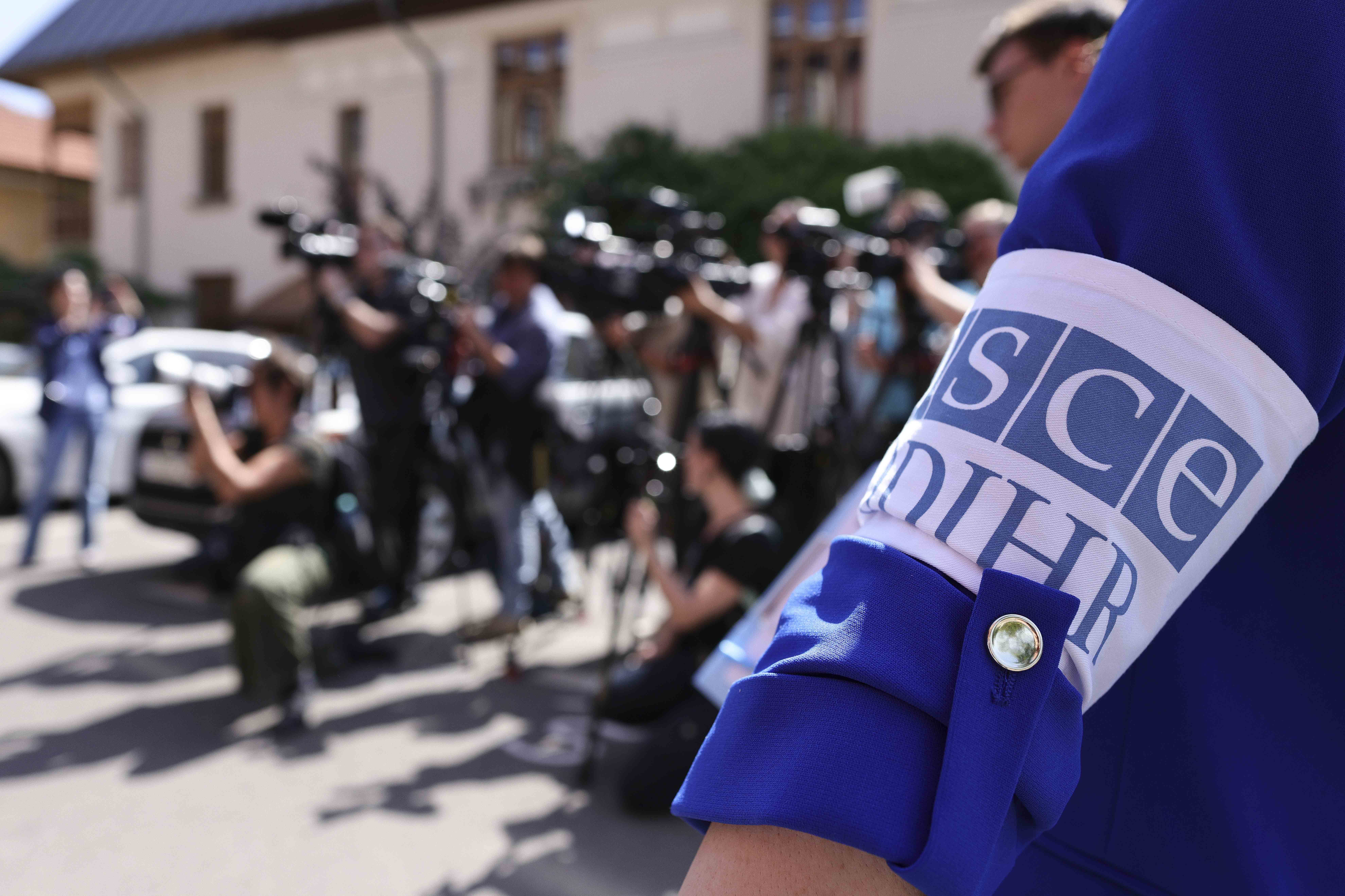 ANUNȚ FOTO Primele rezultate oficiale la alegeri. Simion detașat pe 1, procente diferite la urmăritori față de exit poll