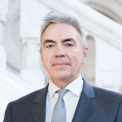 Avertisment - Cel puțin o ajustare sau chiar o mărire de taxe va fi imposibil de evitat