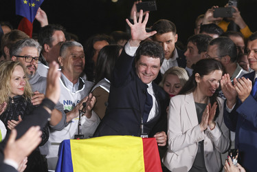 FOTO Nicușor Dan - de la matematician cu doctorat la Sorbona la activist civic, șef de partid, primar al Capitalei și președintele României. A fost la un pas de a intra în politică la finalul anilor '90, când a refuzat oferta lui Emil Constantinescu 