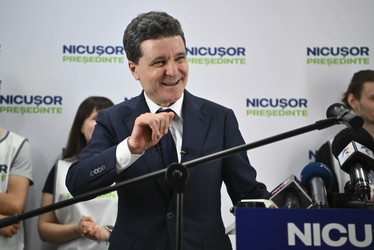 CNN: Nicușor Dan a câștigat teren după ce l-a învins pe Simion într-o dezbatere televizată 