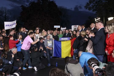 Nicușor Dan, primul mesaj după victorie: România are nevoie de oameni noi în politică, de mâine la muncă. Mesaj către votanții lui Simion