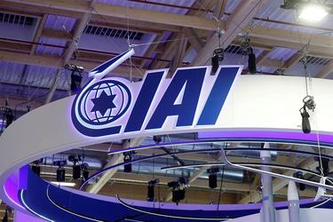 Israelul, înfuriat după ce guvernul Francez i-a interzis cinci standuri de armament la Salonul aeronautic, deoarece nu a îndepărtat armele ofensive expuse