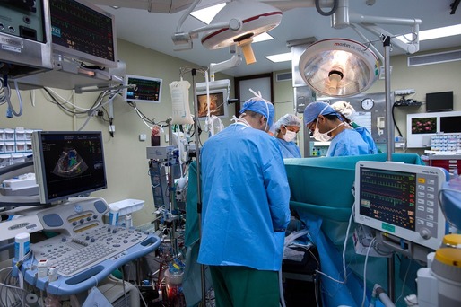 Noul ministru al Sănătății: Îi obligăm pe medicii angajați la public să și lucreze la public atât cât le este programul