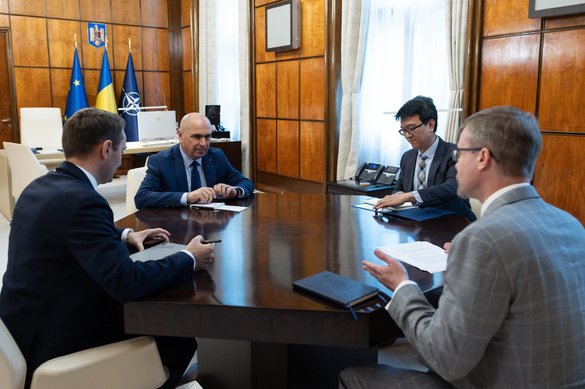 FOTO Bolojan s-a văzut cu diplomatul șef al SUA la București 