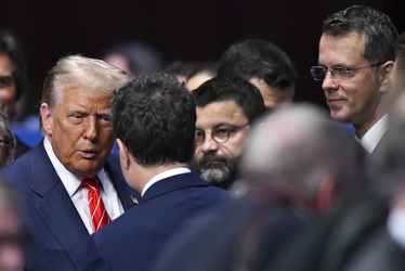 Lingușindu-l pe Trump, europenii au reușit să evite un conflict la NATO, dar nu au răspuns unor întrebări cheie